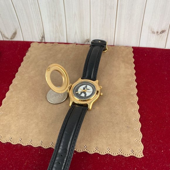 Vintage Fossil Gold Edition 1997 James Bond 007 Watch Gold Limited Edition - Picture 11 of 13